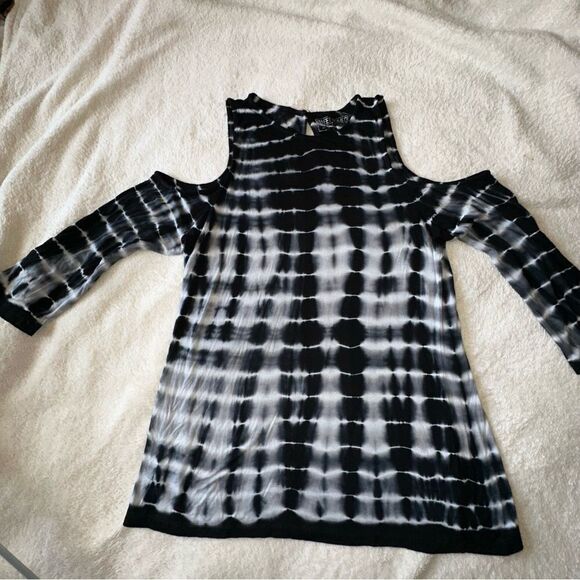 Sweet Romeo, cold shoulder, three-quarter sleeve, tie-dye rayon, spandex sz S - Picture 2 of 10